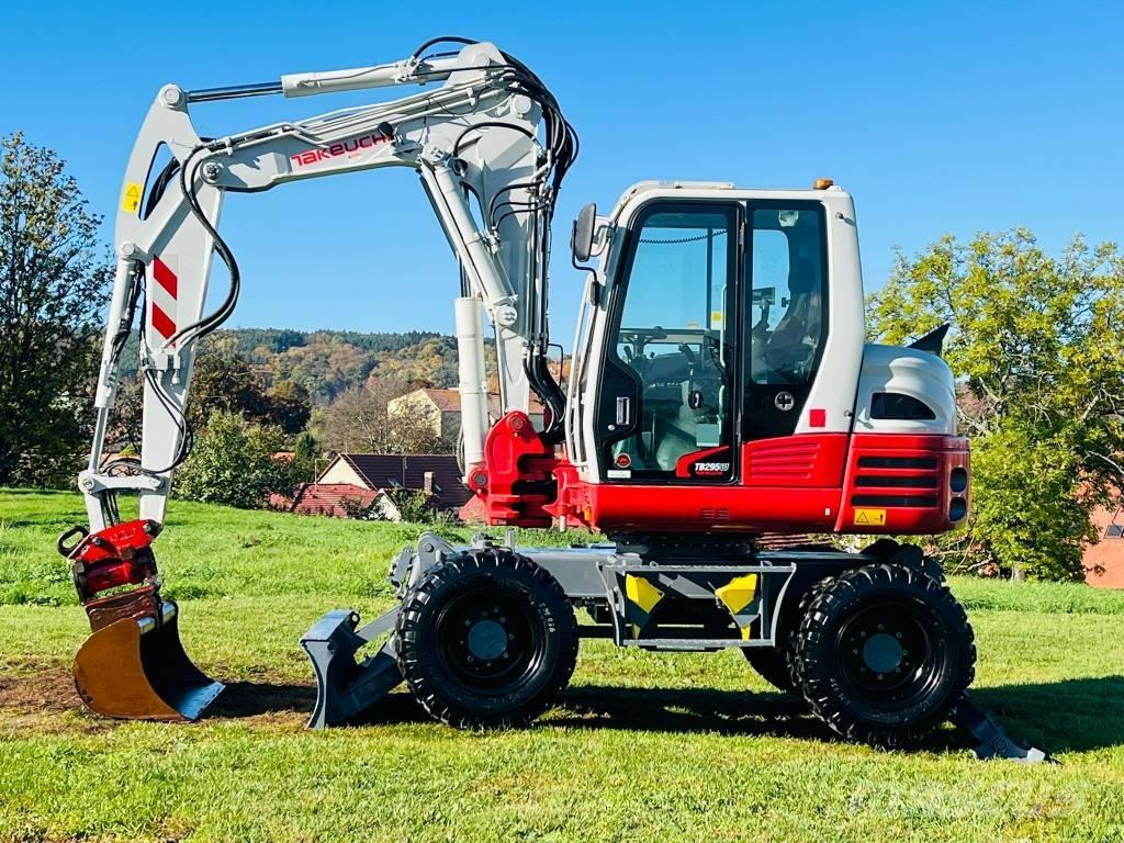 Takeuchi TB 295 W Hjulgrävare