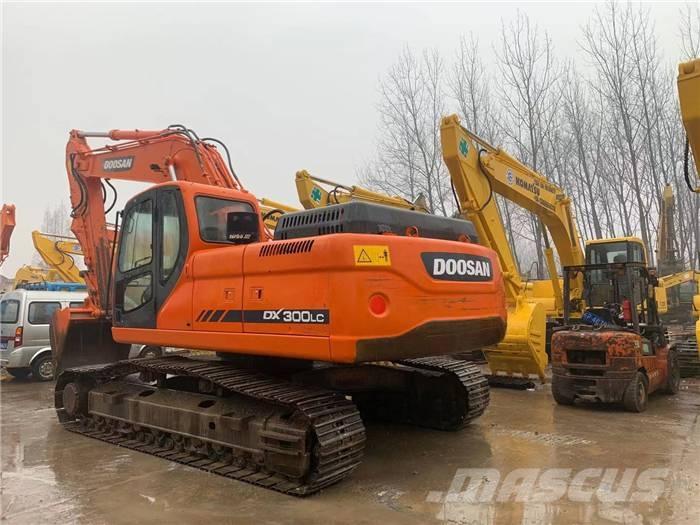 Doosan dx300 Bandgrävare