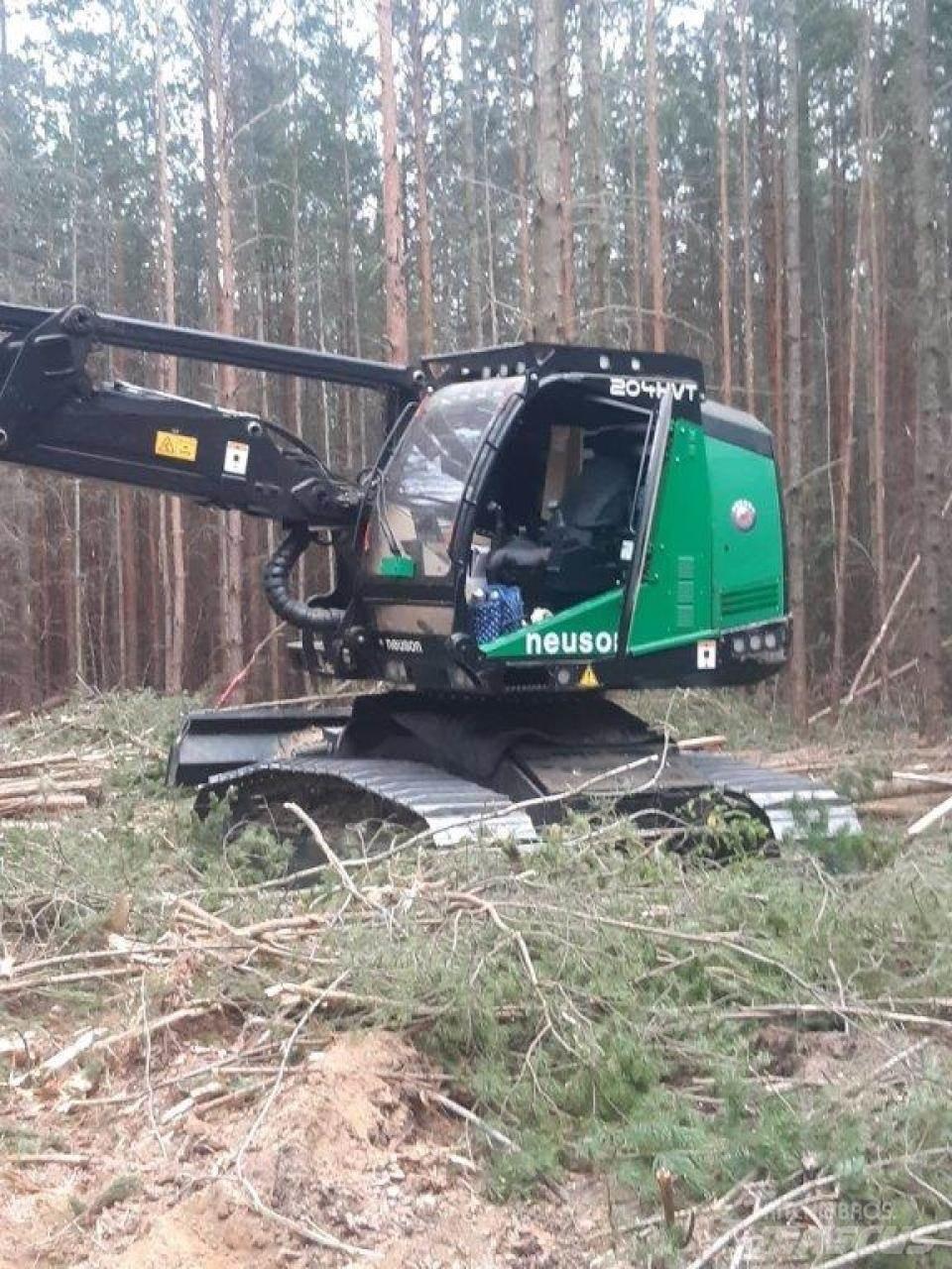 Neuson 204 HVT Skördare