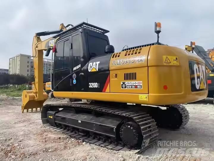 CAT 320 D2 Bandgrävare