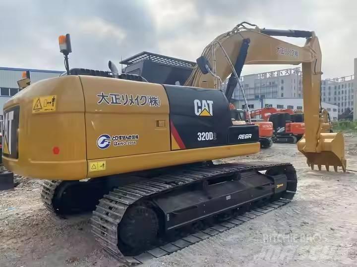 CAT 320 D2 Bandgrävare