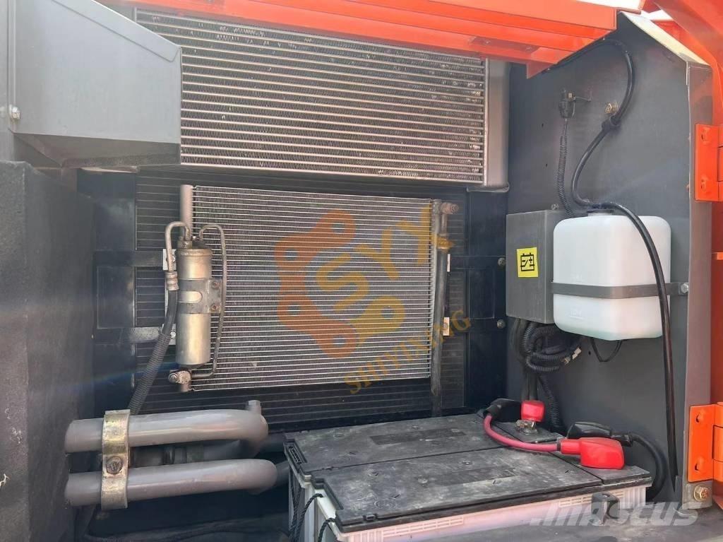 Hitachi ZX 200-3 Bandgrävare