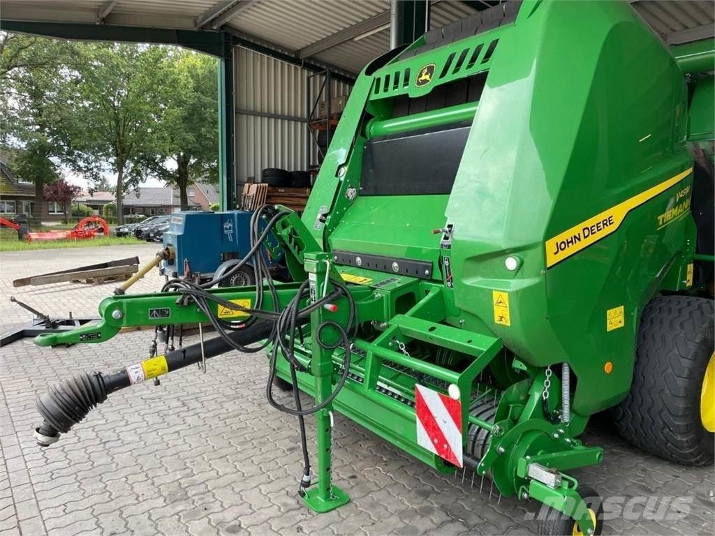 John Deere V451M Rundbalspressar