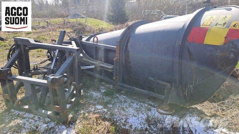 AM ALUEAURA 300 Snöblad och plogar