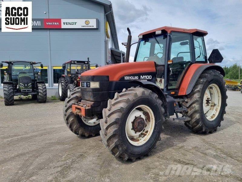 New Holland M100 Traktorer