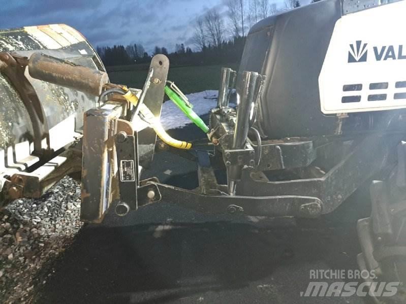 Valmet 8100 Traktorer