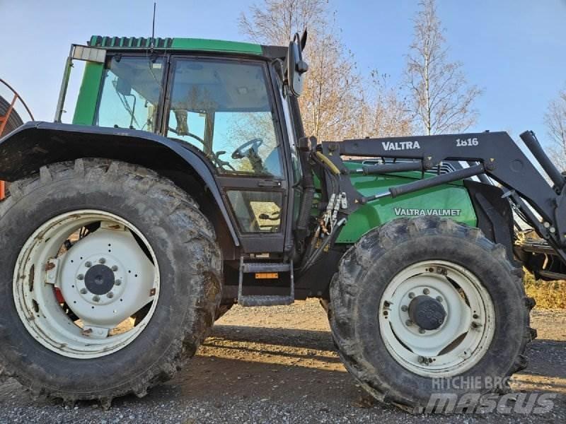 Valtra 6850 HITECH Traktorer