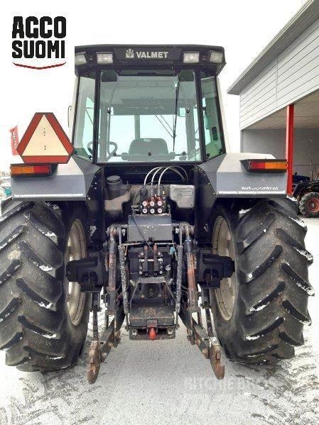 Valtra 8300 Traktorer