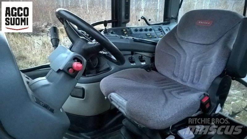 Valtra M130 Traktorer