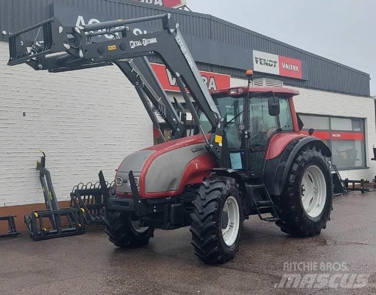 Valtra T150 Traktorer