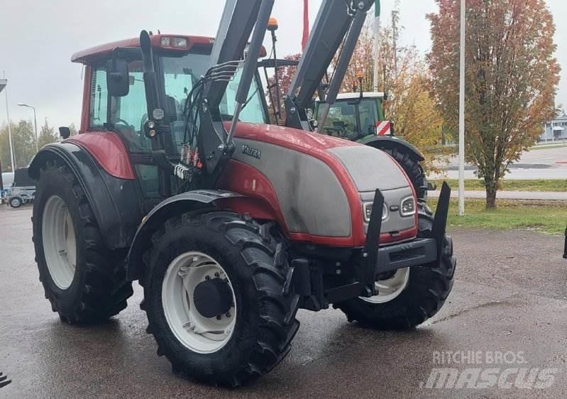 Valtra T150 Traktorer