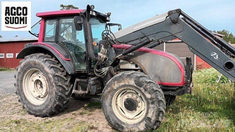 Valtra T151 H Traktorer
