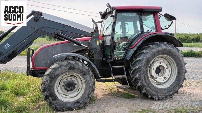 Valtra T151 H Traktorer