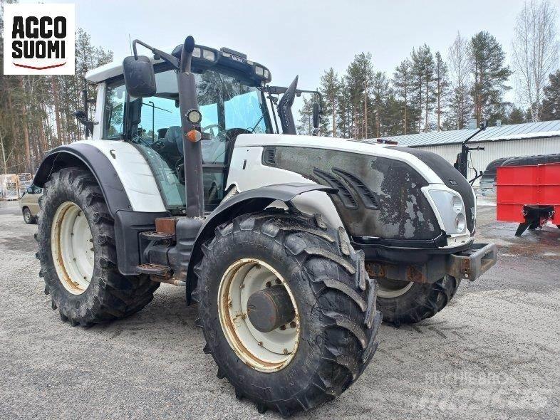 Valtra T213 VERSU Traktorer