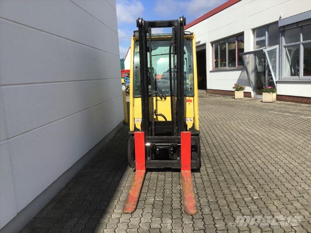 Hyster J 3.0 XN Elmotviktstruckar