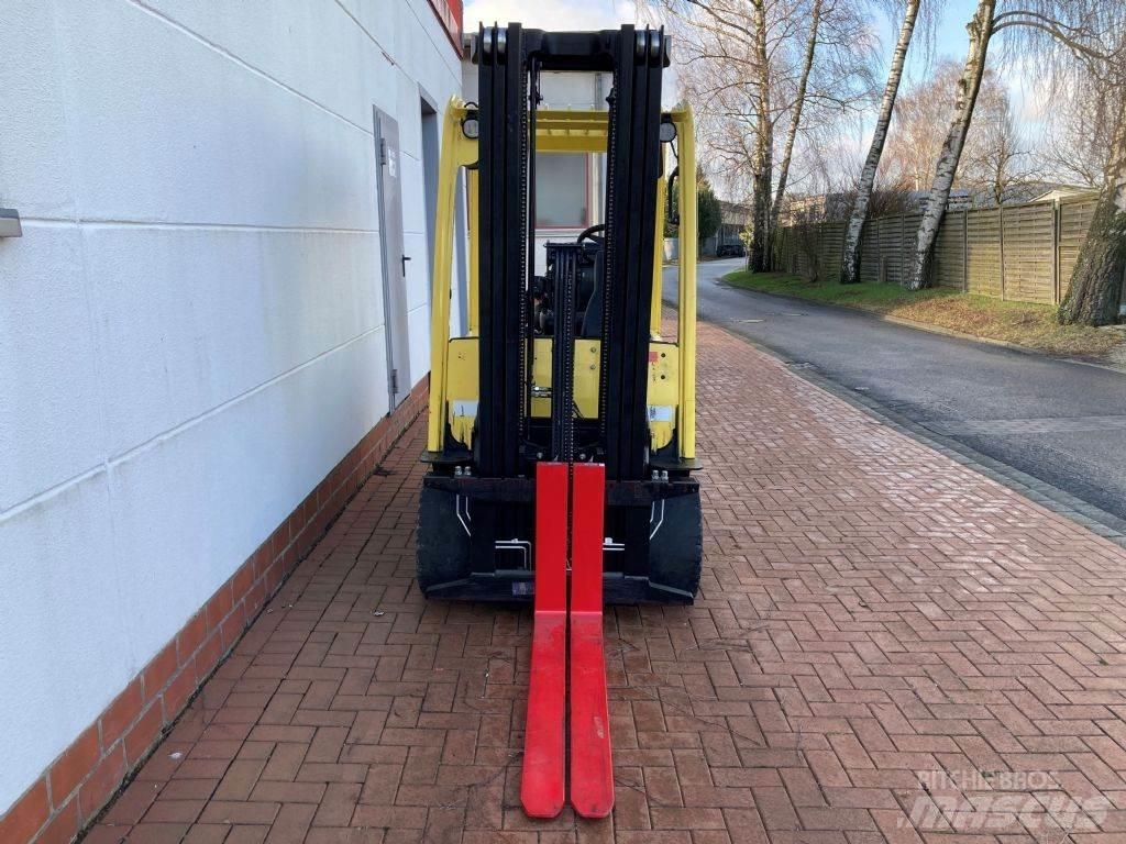 Hyster J 3.0 XN Elmotviktstruckar