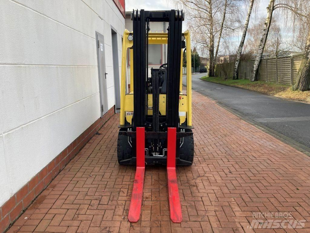 Hyster J 3.0 XN Elmotviktstruckar