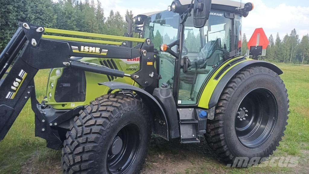 CLAAS 420 Traktorer