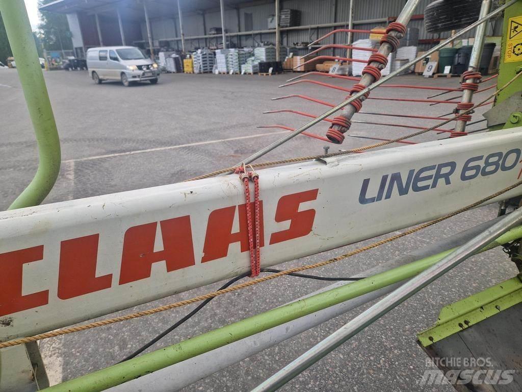 CLAAS 680 Vändare och luftare