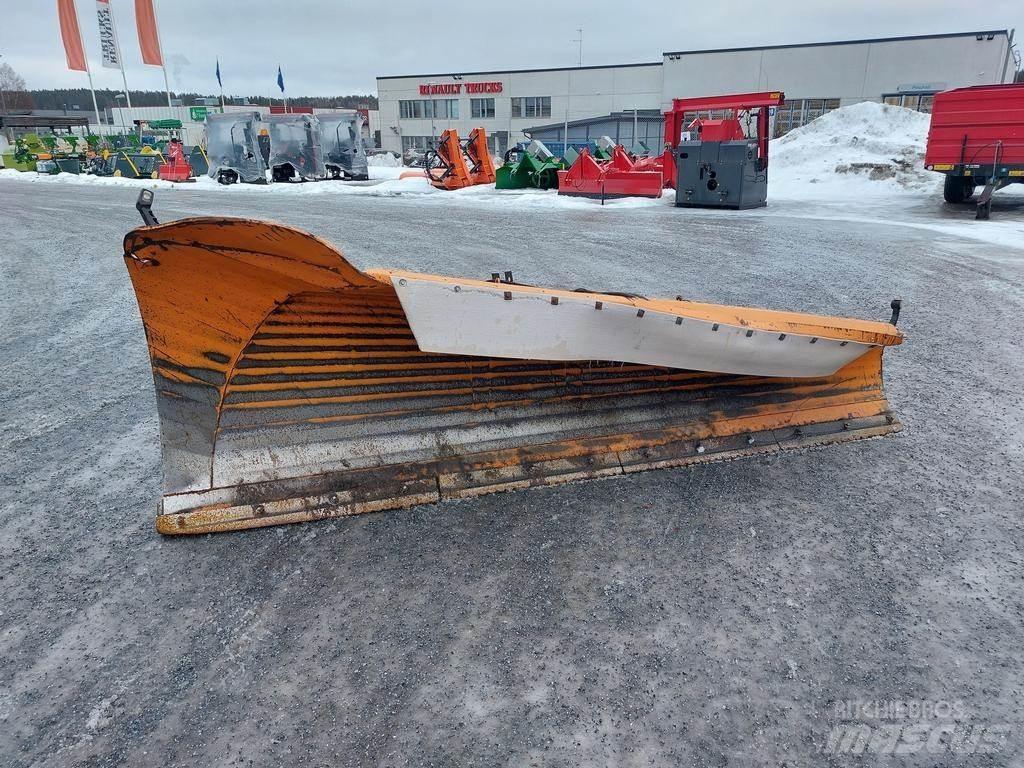 FMG AA380 Snöblad och plogar