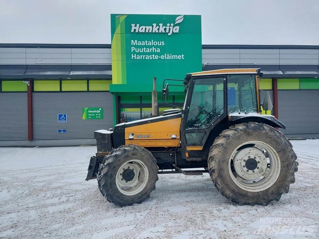 Valmet 665 Traktorer