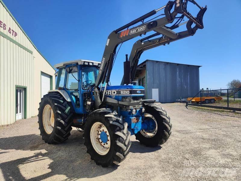 Ford 8210 Traktorer