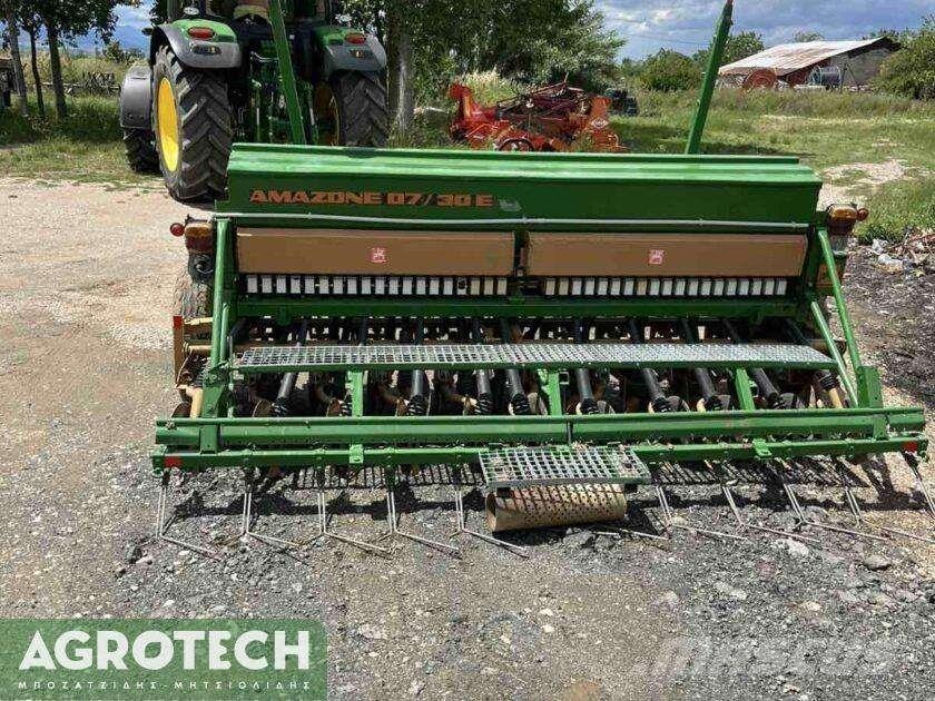 Amazone D7/30E Traktorer