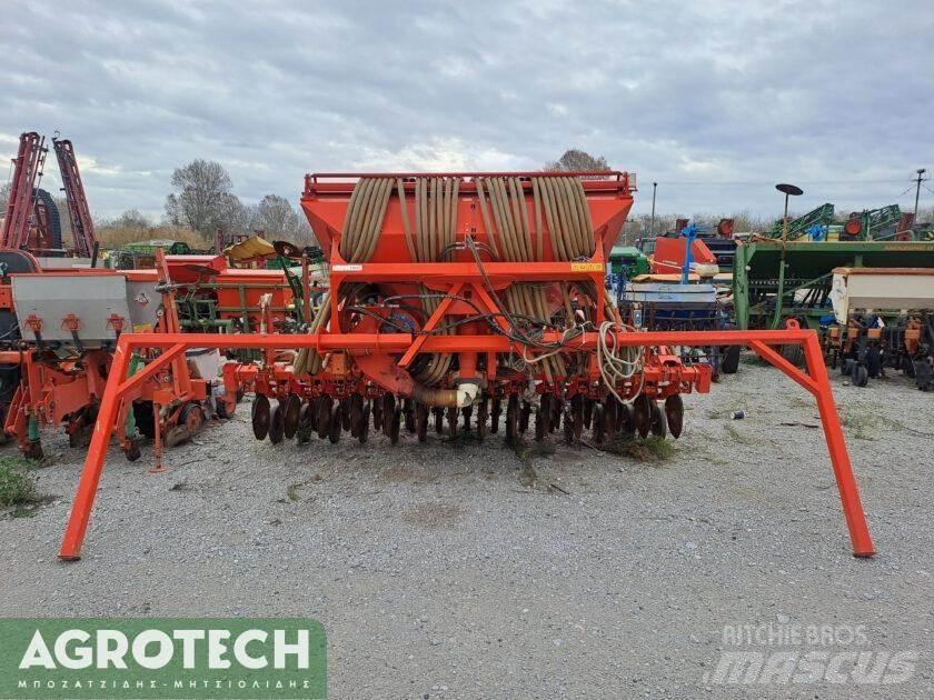 Kuhn VENTA LC 3500 Traktorer