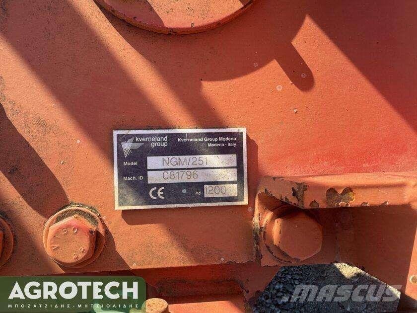 Kverneland NGM 251 Traktorer