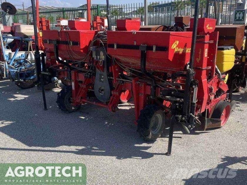 MaterMacc MS 8000 Traktorer
