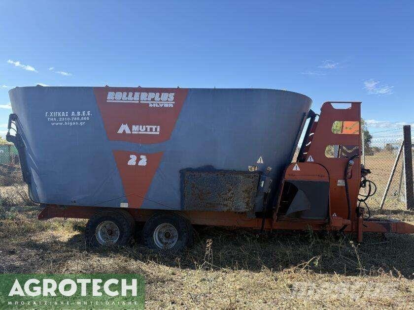  MC 22 Traktorer