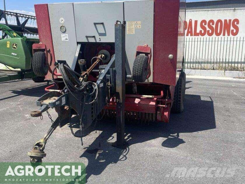 Welger D6060 Rundbalspressar