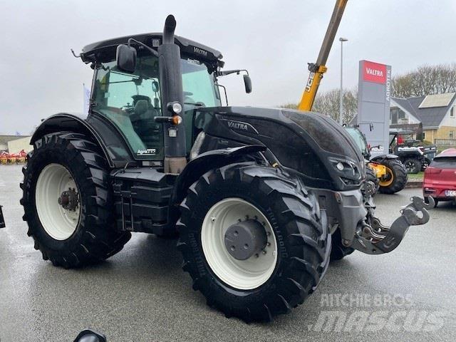 Valtra S374 Traktorer