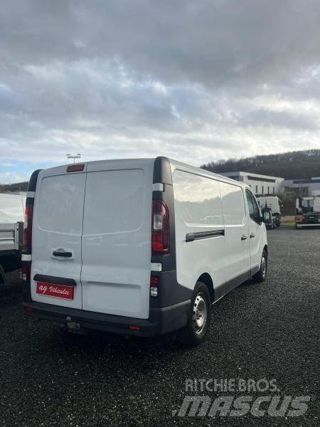 Opel Vivaro Minibussar