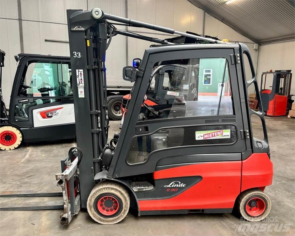 Linde E 30 - 01 Elmotviktstruckar
