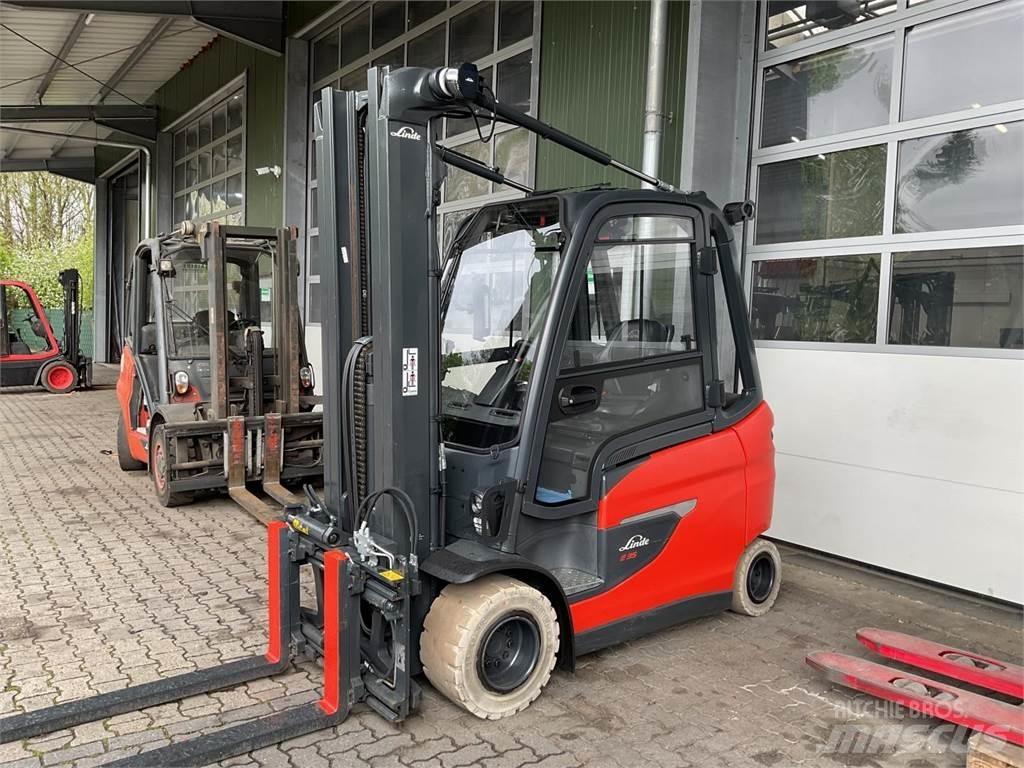 Linde E 35 Elmotviktstruckar