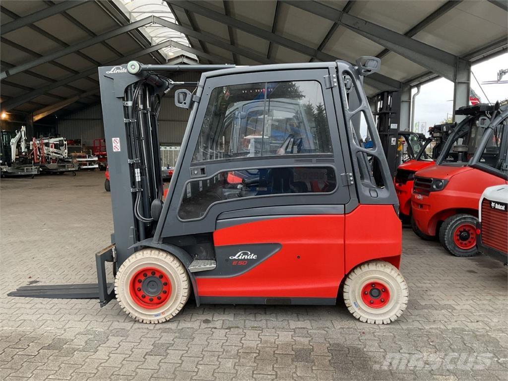 Linde E 50 HL 01 Elmotviktstruckar