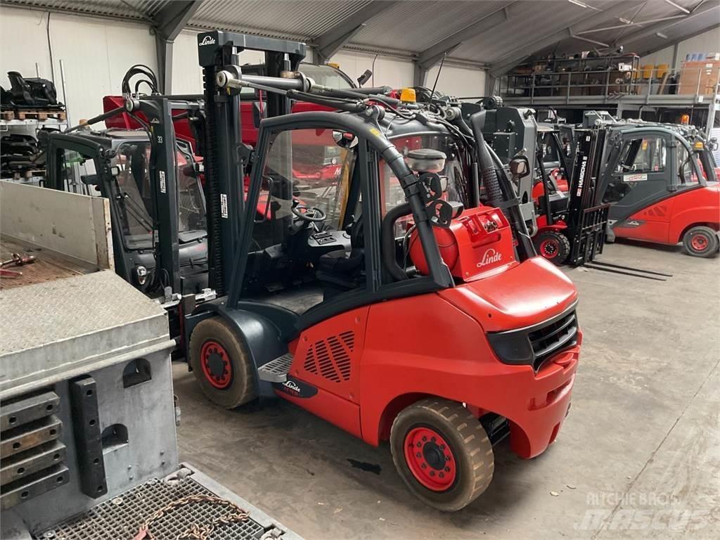 Linde H 45 T 02 Gasolmotviktstruckar