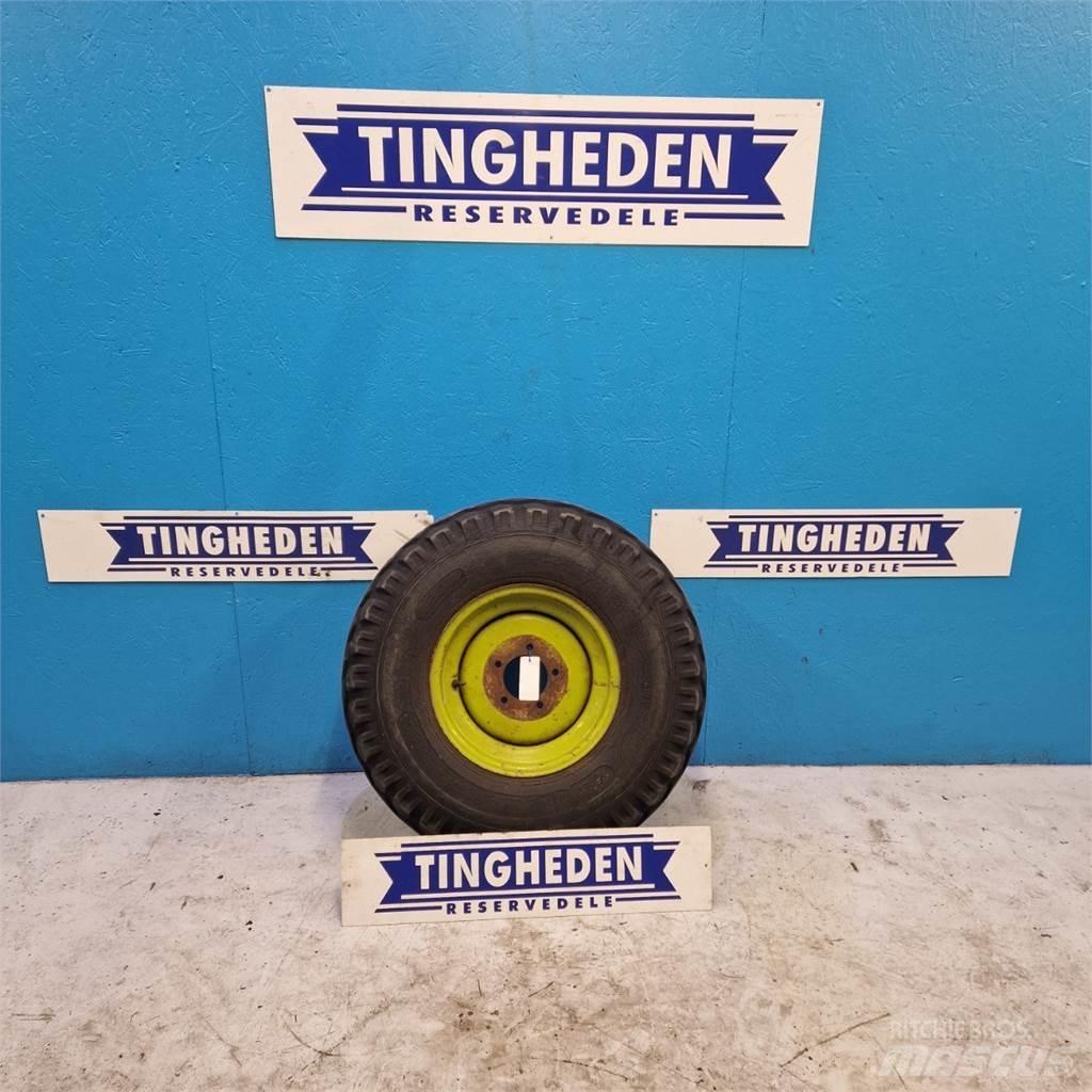  15 11.5/80-15 Däck, hjul och fälgar