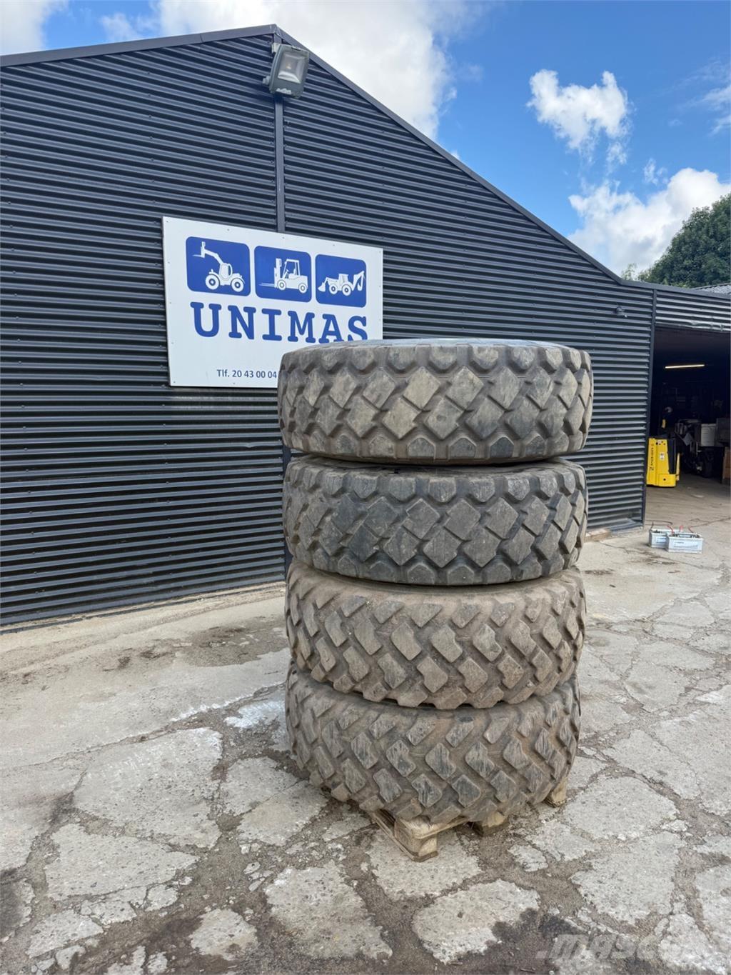  17.5-25 Däck, hjul och fälgar