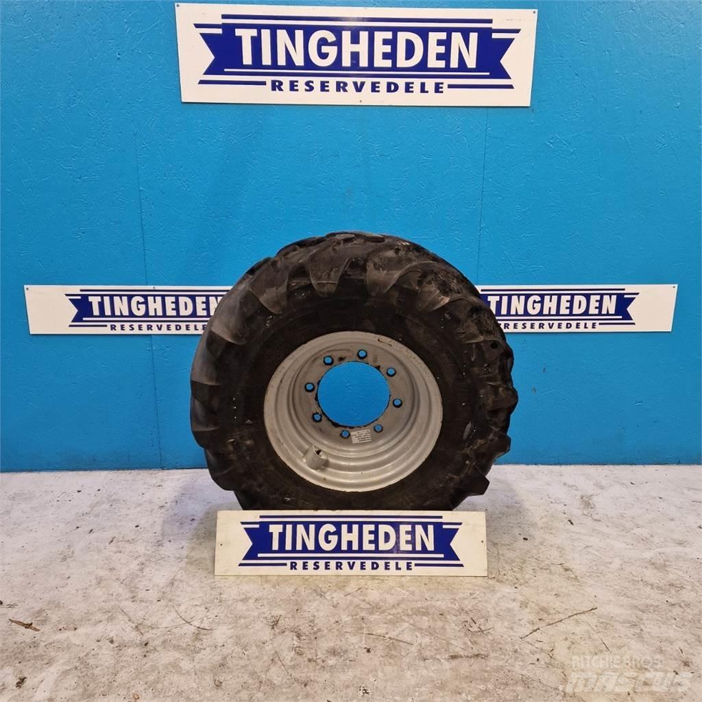  18 340/80R18 Däck, hjul och fälgar