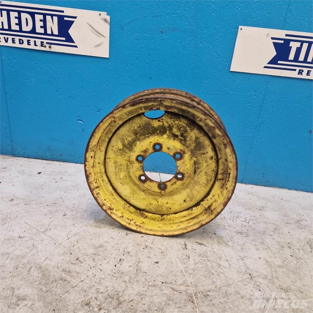  18 5.50FX18 Däck, hjul och fälgar
