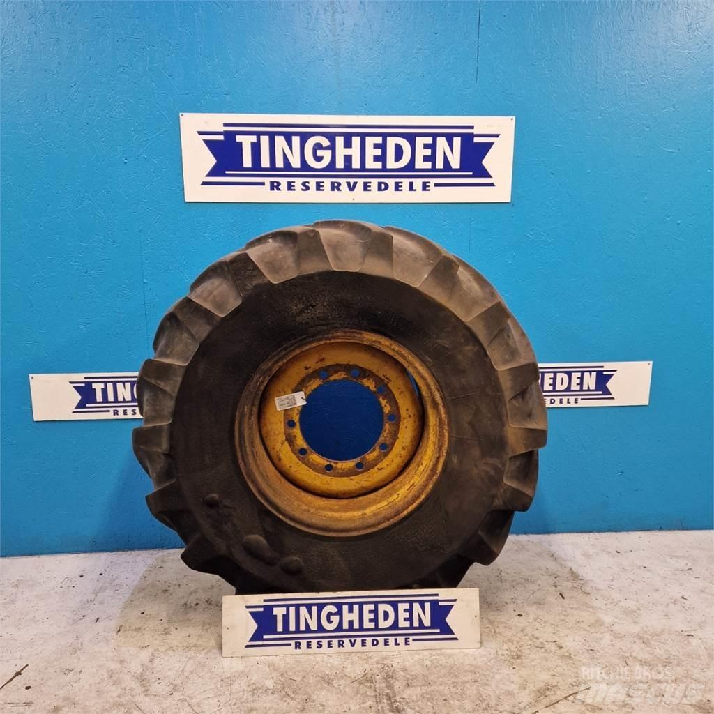  24 19.5 LR 24 Däck, hjul och fälgar