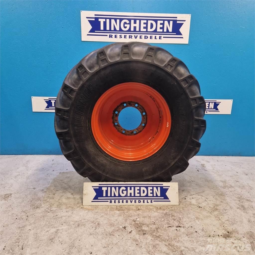  24 19.5L24 Däck, hjul och fälgar