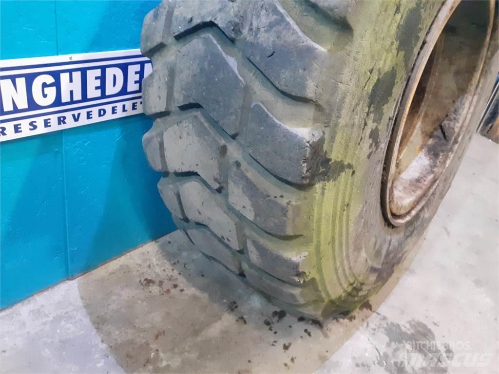  25 20.5R25 Däck, hjul och fälgar