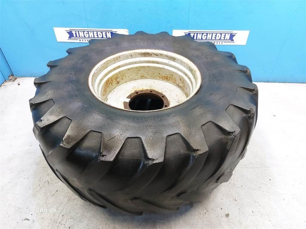  34 710/75 R34 Däck, hjul och fälgar