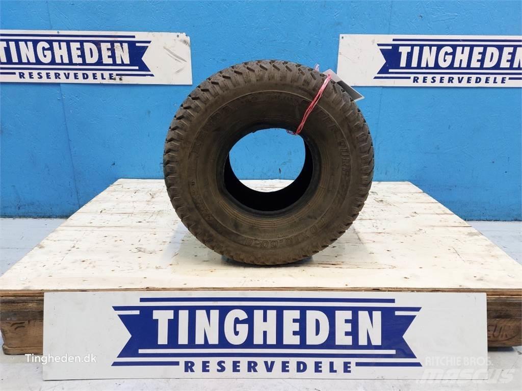  8 20x10.00-8 Däck, hjul och fälgar