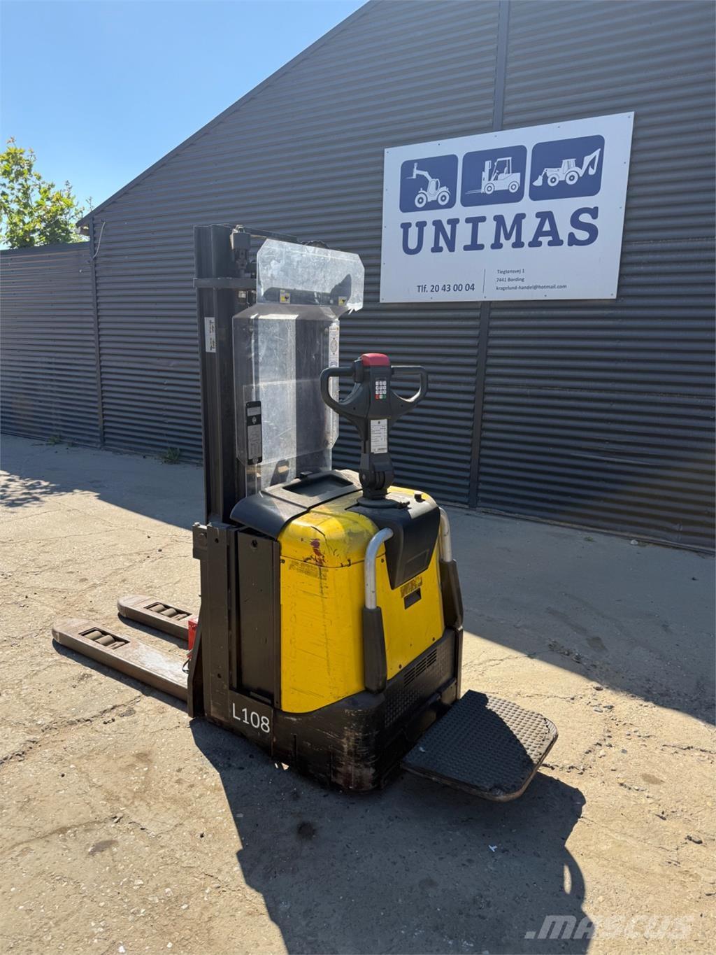 BT SPE125 Manuella pallstaplare