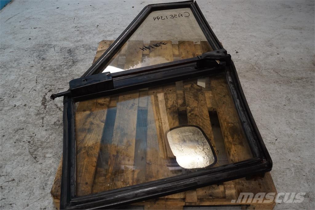 CASE 1394 Hytter och interiör