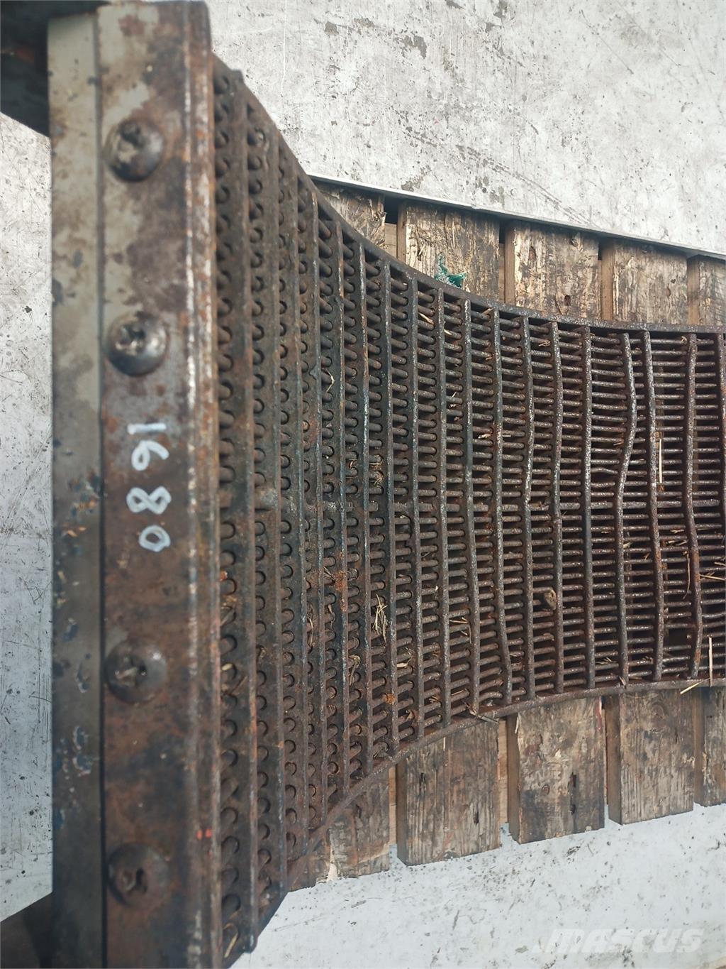 CASE 1680 Trösktillbehör